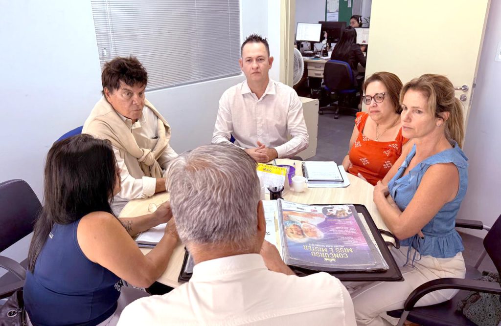 Pinda recebe visita de Marcio Mendes, vocalista do Trio Los Angeles