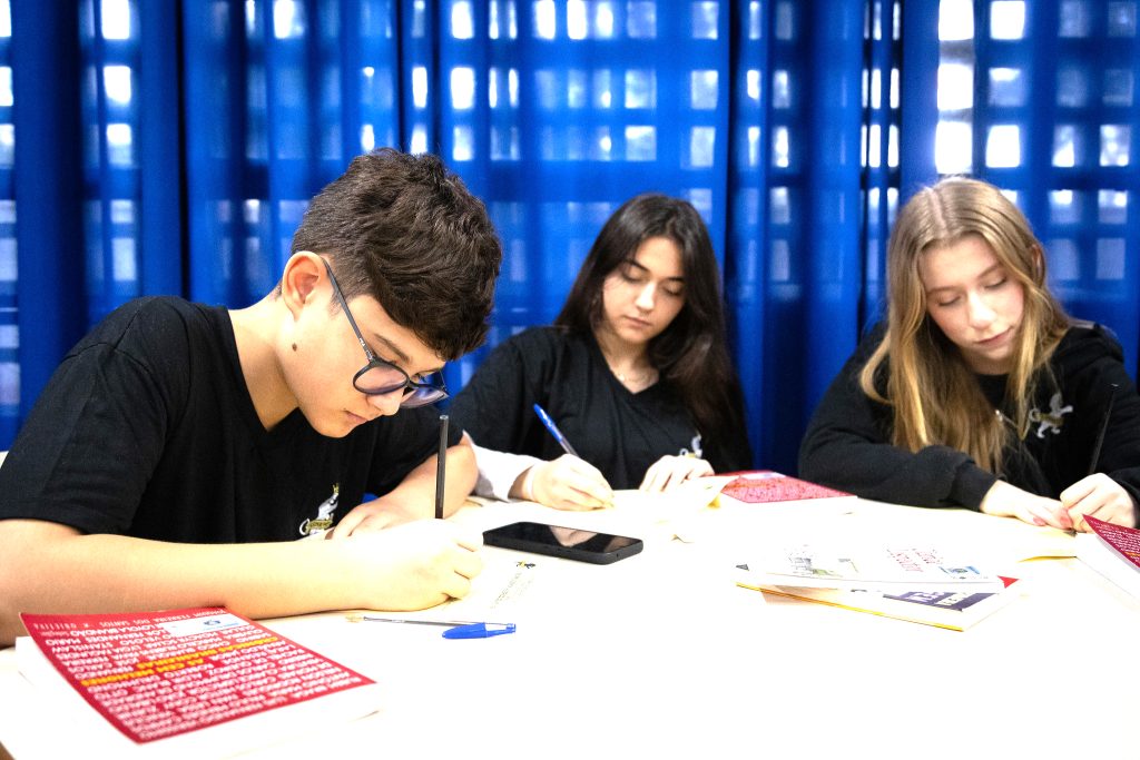 SP publica edital para contratação de monitores para as 100 escolas cívico-militares da rede