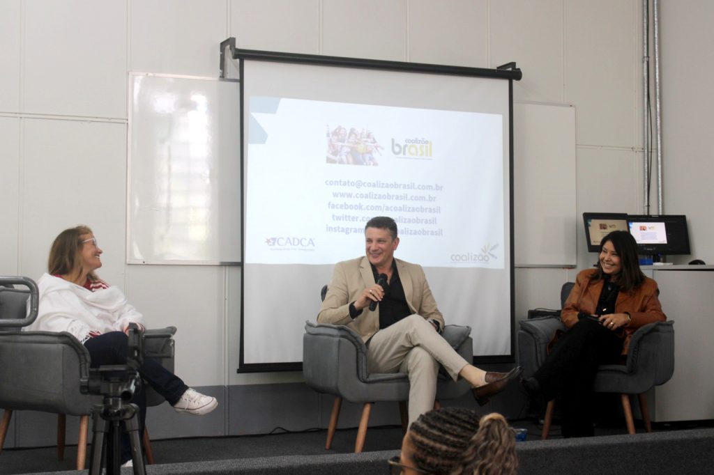 Evento discute saúde mental e combate às drogas
