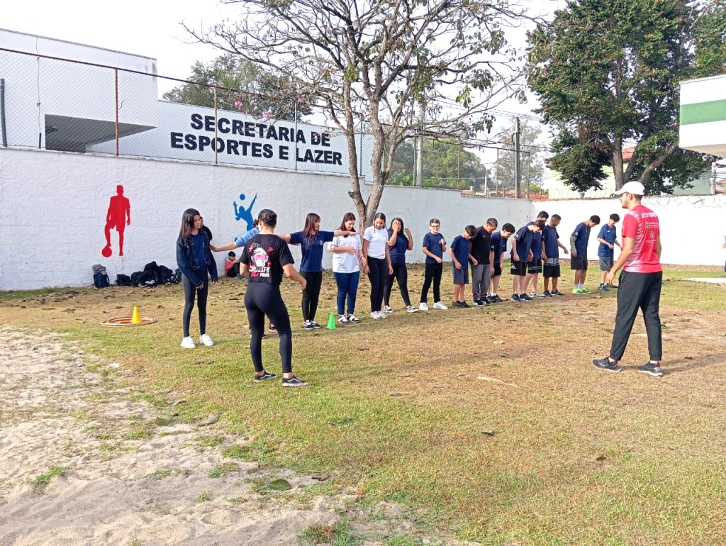 CE João do Pulo recebe alunos da EE Ivone Nogueira de Azevedo para vivência esportiva histórica