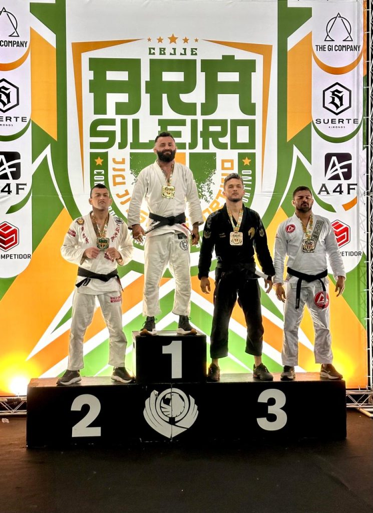 Atleta e professor de Pindamonhangaba conquista o bronze no Brasileiro de Jiu-Jitsu
