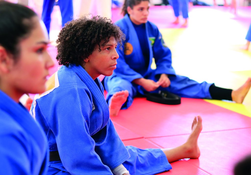 Mais de 250 judocas de 10 países participam de treinamento internacional em Pindamonhangaba