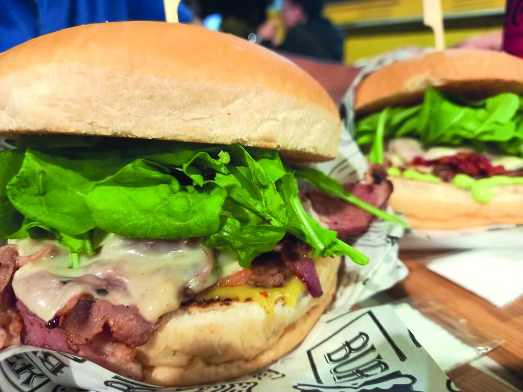 Komburgs vai premiar quem comer mais lanches