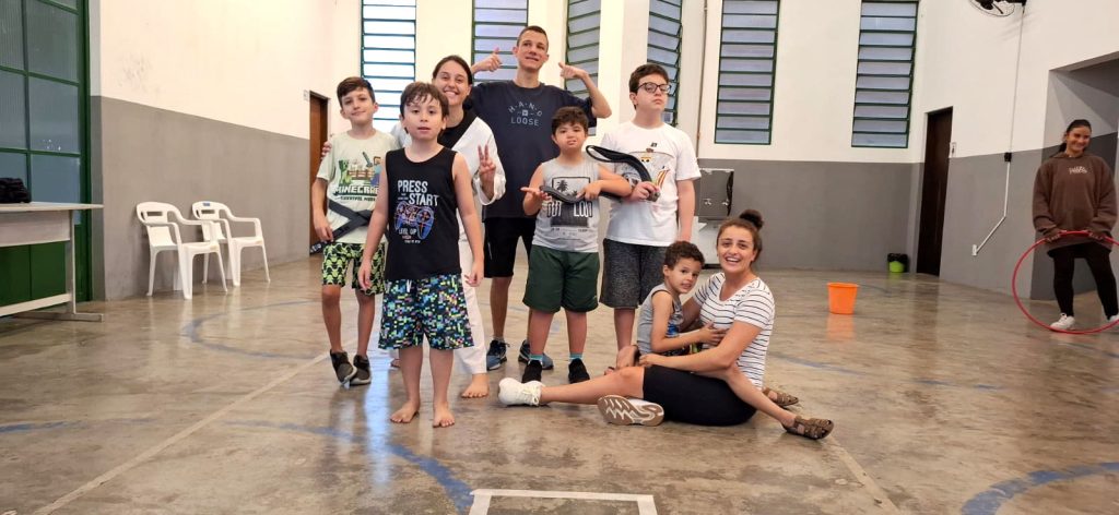 Projeto Sem Fronteiras realiza exame de faixa em taekwondo e celebra evolução dos alunos