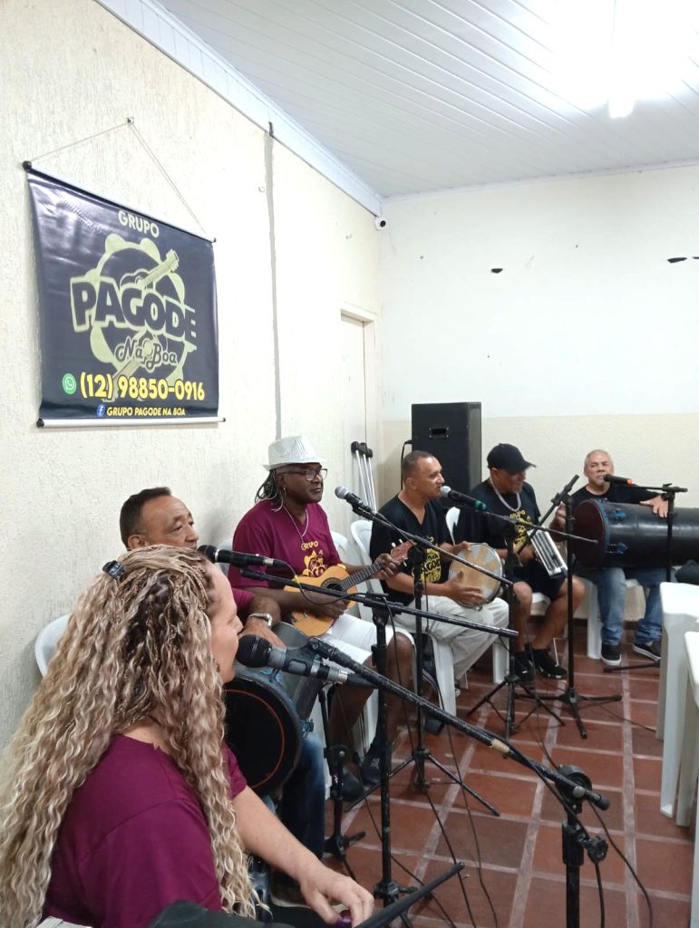Samba, pagode e solidariedade: projeto movimenta comunidades de Pinda