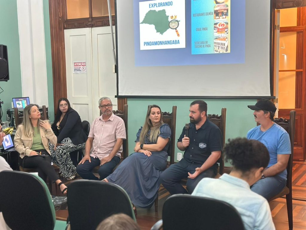 Secretaria de Cultura e Turismo recebe Mesa Redonda “Explorando Pinda” no Palacete 10 de Julho