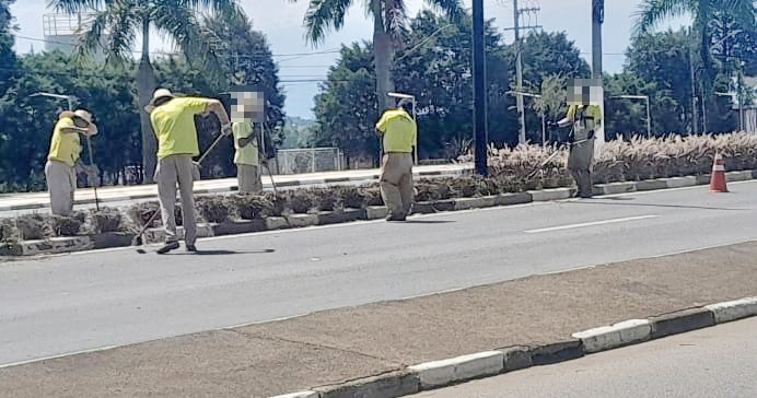 Bairros recebem serviços de limpeza e manutenção