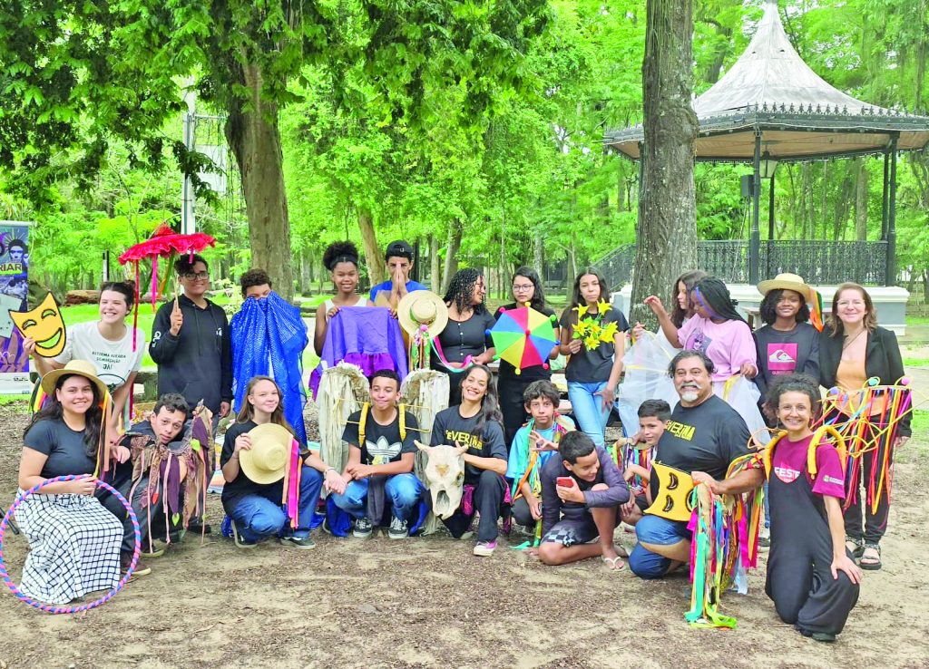 Feste 2025 encerra com público de cerca de 2 mil pessoas e dez dias de teatro em Pinda