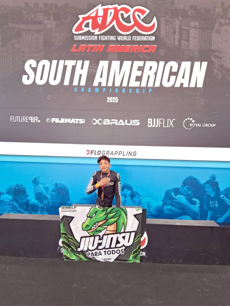 Paratleta de Pindamonhangaba conquista título latino-americano no ADCC