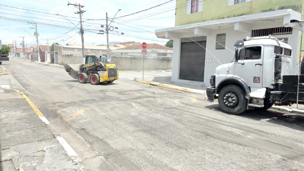 Após Vila Rica, ruas do bairro São Benedito recebem recapeamento