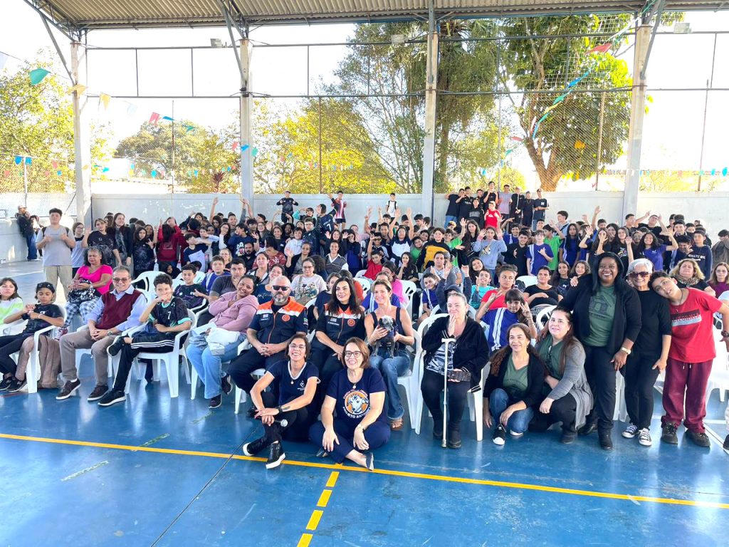 Capacitação e cuidado: 2,5 toneladas de rações e 24 mil pessoas formadas gratuitamente marcam ano solidário