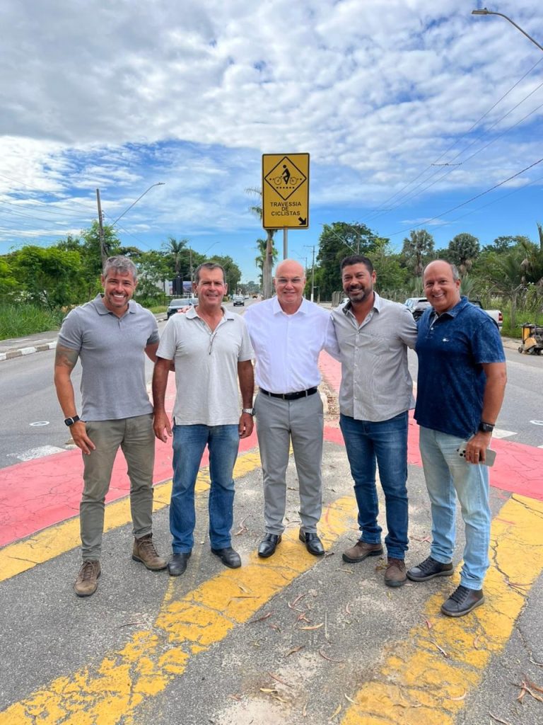 Prefeitura inicia obras de revitalização do canteiro central da av. Theodorico Cavalcante