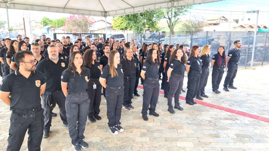Polícia Civil de Pindamonhangaba recebe seis novos escrivães e Prefeitura avança em saúde e segurança