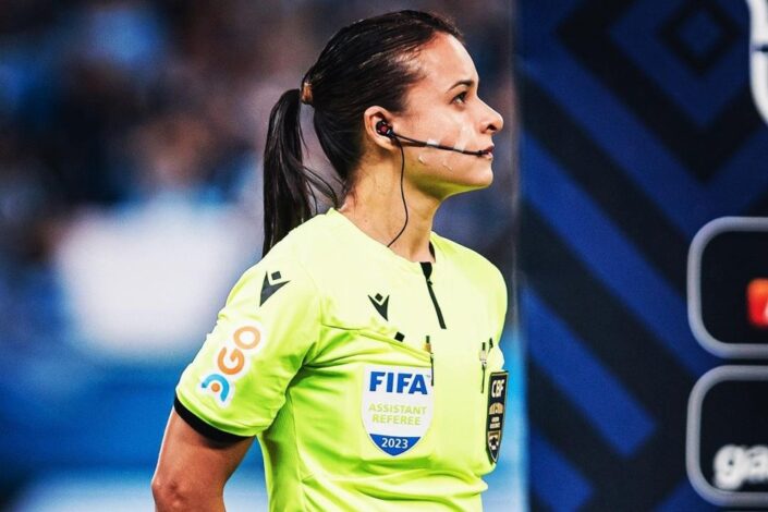 Fabrini Bevilaqua, árbitra Fifa de Pindamonhangaba, ministra curso em São José dos Campo