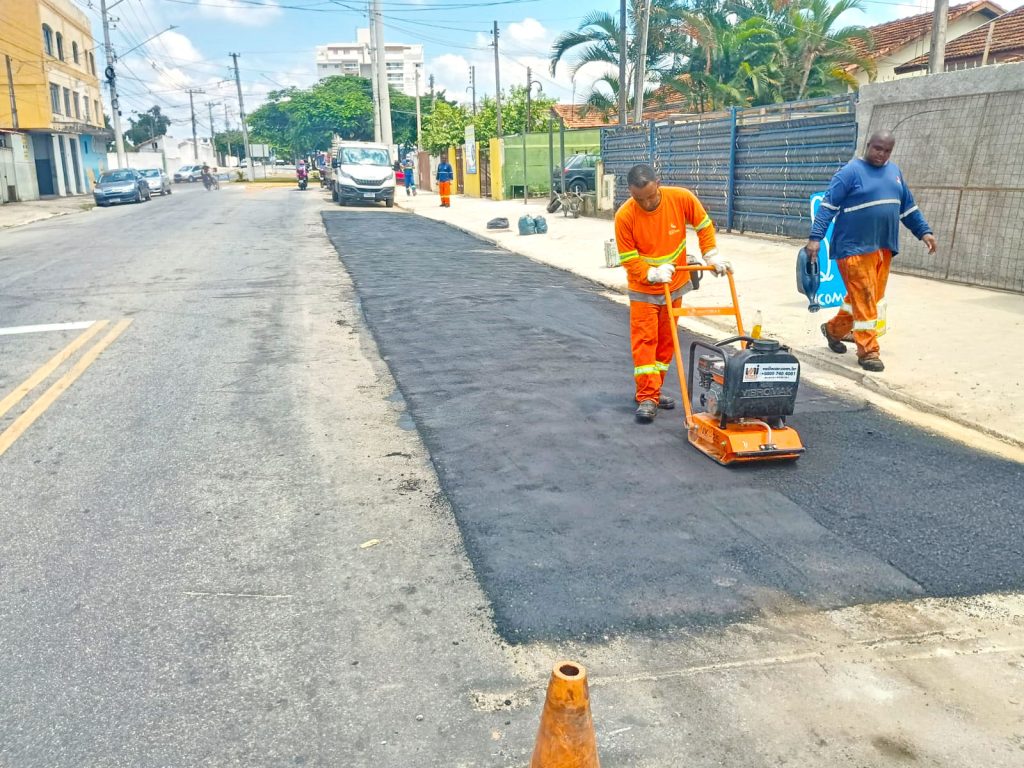 Prefeitura reforça manutenção viária, sinalização e limpeza em diversos pontos do município
