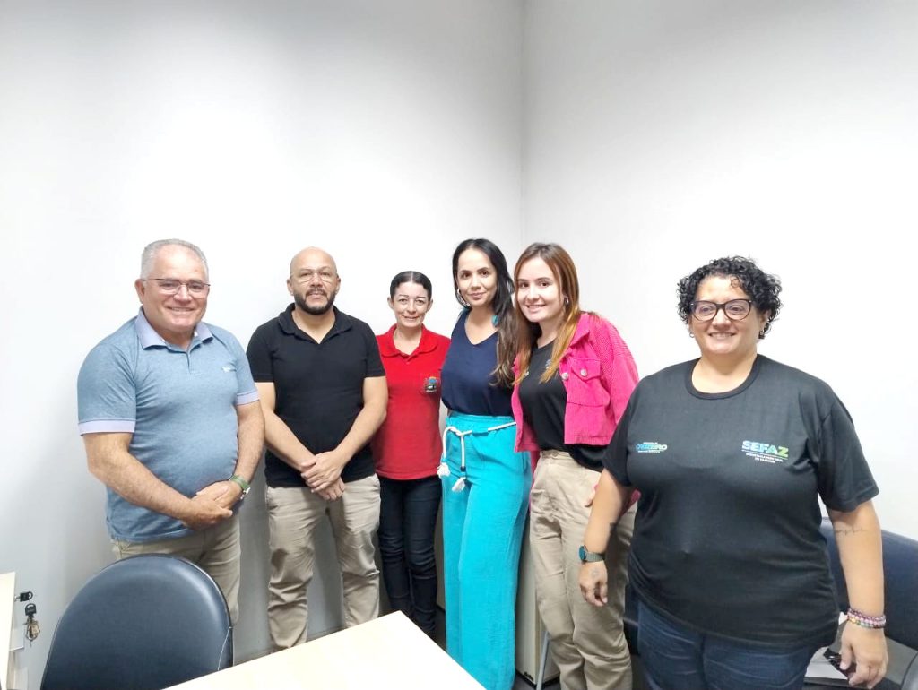 Prefeitura de Pinda recebe representantes de Cruzeiro para apresentar sistema do cadastro mobiliário