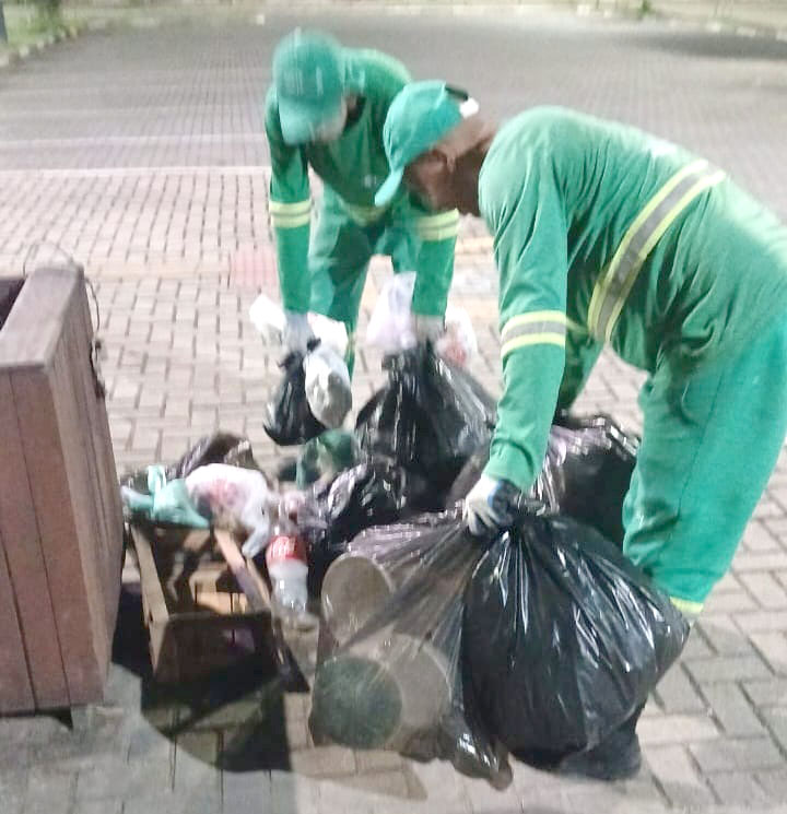 Limpeza Pública: Empresa Sistema lança recolhimento extra de lixo em espaços gastronômicos centrais