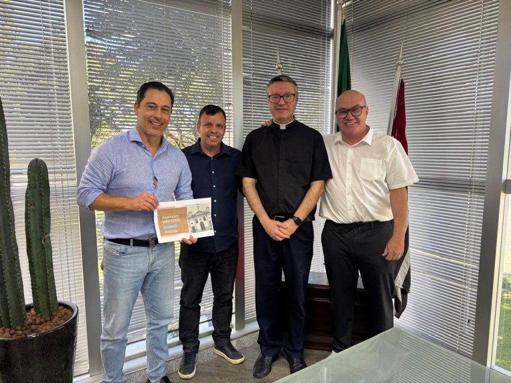 Deputado federal Márcio Alvino visita Pindamonhangaba e reforça diálogo por investimentos no município