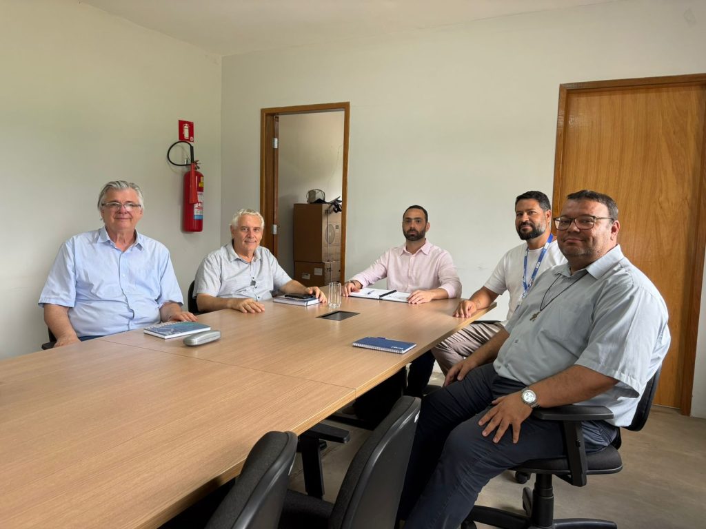 Prefeitura e Instituto Dom Bosco se reúnem para fortalecer cooperativas de materiais recicláveis