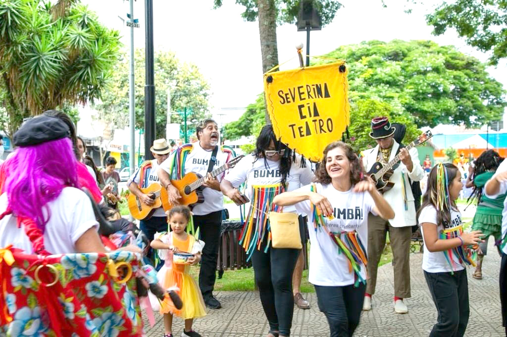 Inscrições abertas para oficinas gratuitas de cortejo cênico com Severina Cia de Teatro