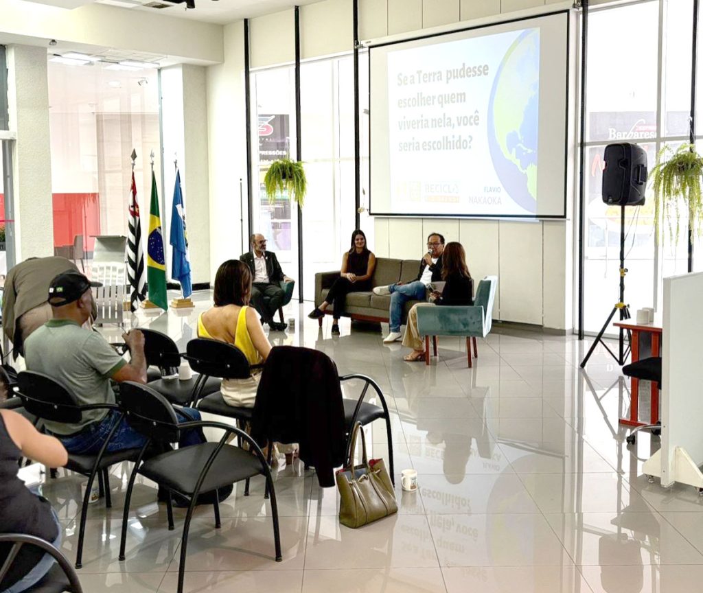 Pinda participa de fórum regional sobre coleta seletiva e logística reversa