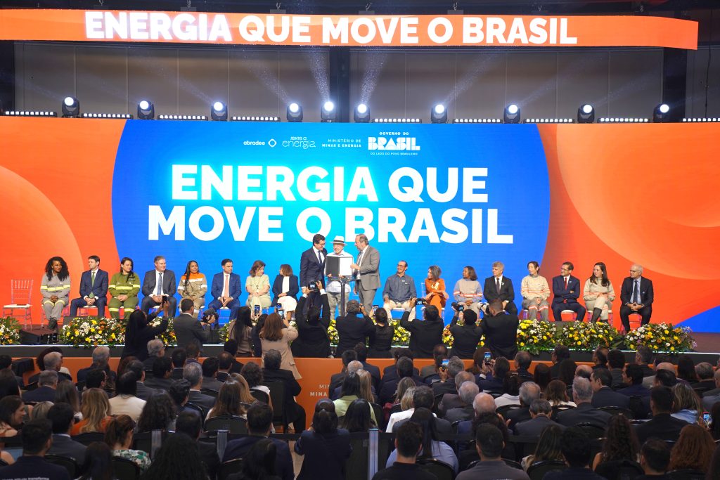 EDP assina renovação da sua concessão de Distribuição no estado de São Paulo e investirá R$ 5 bilhões até 2030