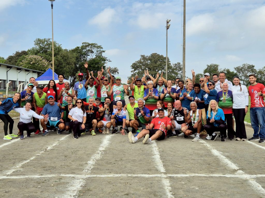 Pinda realiza 1º Circuito 60+ de Atletismo e reúne atletas da região