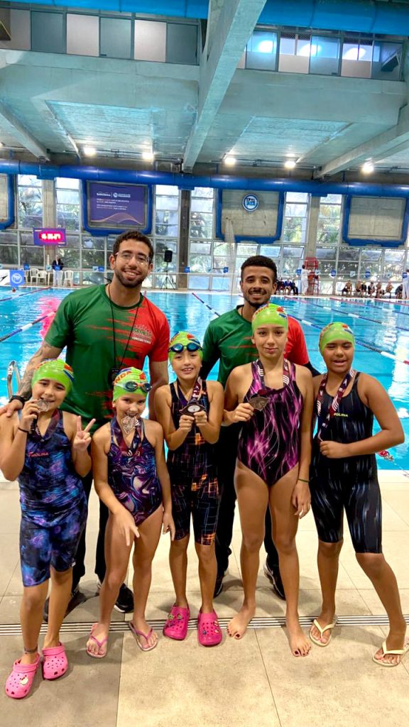 Nadador conquista medalha de ouro na 2ª etapa do Circuito Mirim em São Paulo