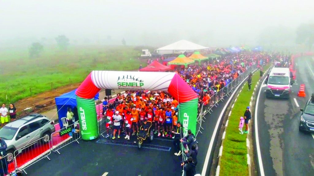 Corrida de Rua na Via Estrutural reúne cerca de 1.500 participantes e recebe avaliação positiva