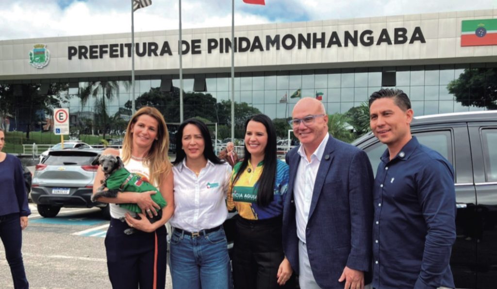 Primeira-dama do Estado acompanha cursos da Carreta de Formação