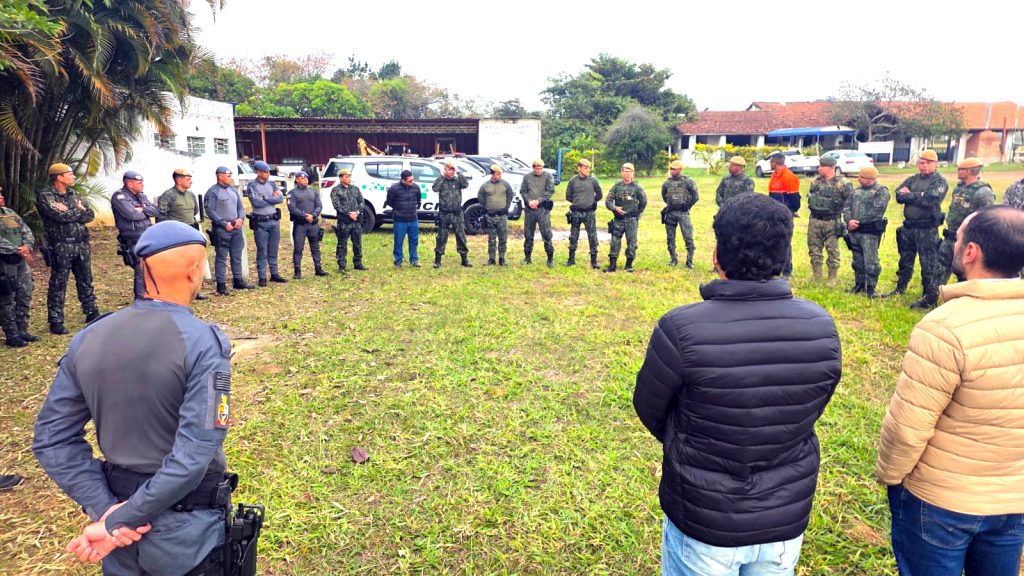 Pinda sedia capacitação nacional de condução de veículos 4×4 para forças ambientais