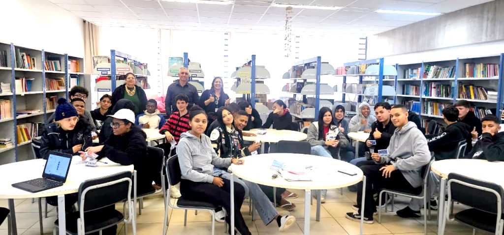 Procon inicia rodas de conversa em escolas para orientar estudantes sobre direitos do consumidor