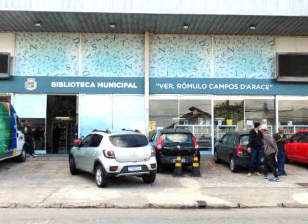 Bibliotecas municipais estarão fechadas ao público na manhã de segunda-feira para reunião de alinhamento