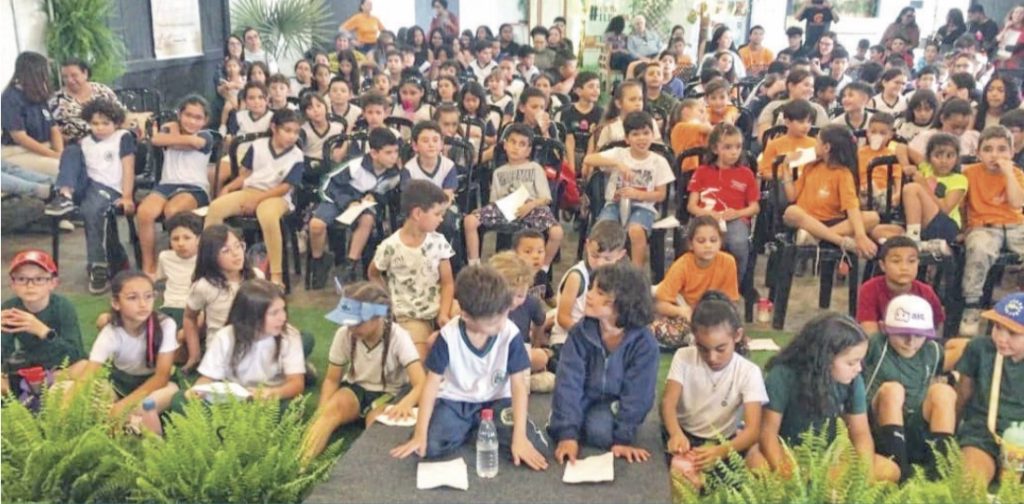 Flipinda abre espaço gratuito para autores de Pinda e região exporem seus livros