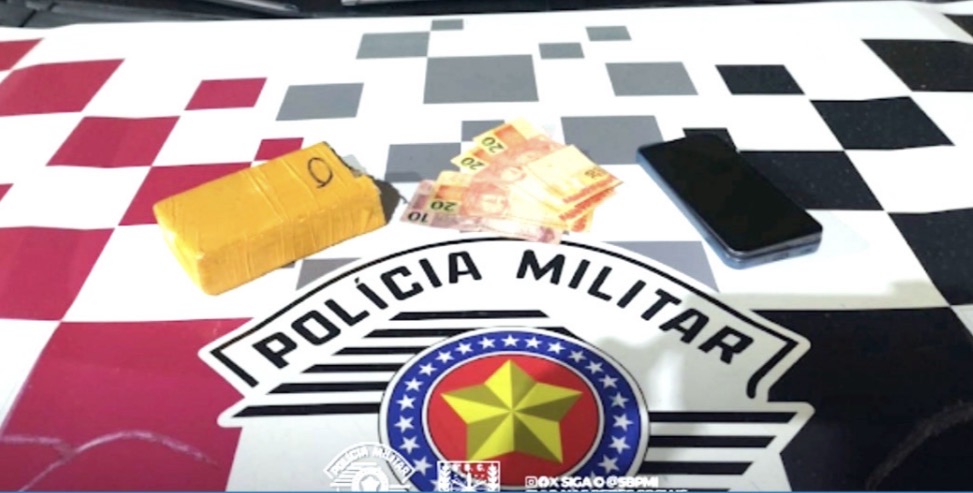 Homem é preso com cerca de 505 gramas de maconha