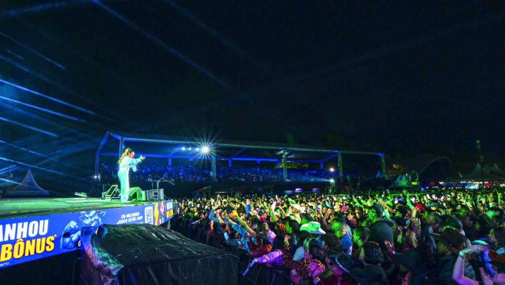 Pinda Rodeio Fest reúne cerca de 80 mil pessoas e se consolida como principal evento musical e de rodeio da região