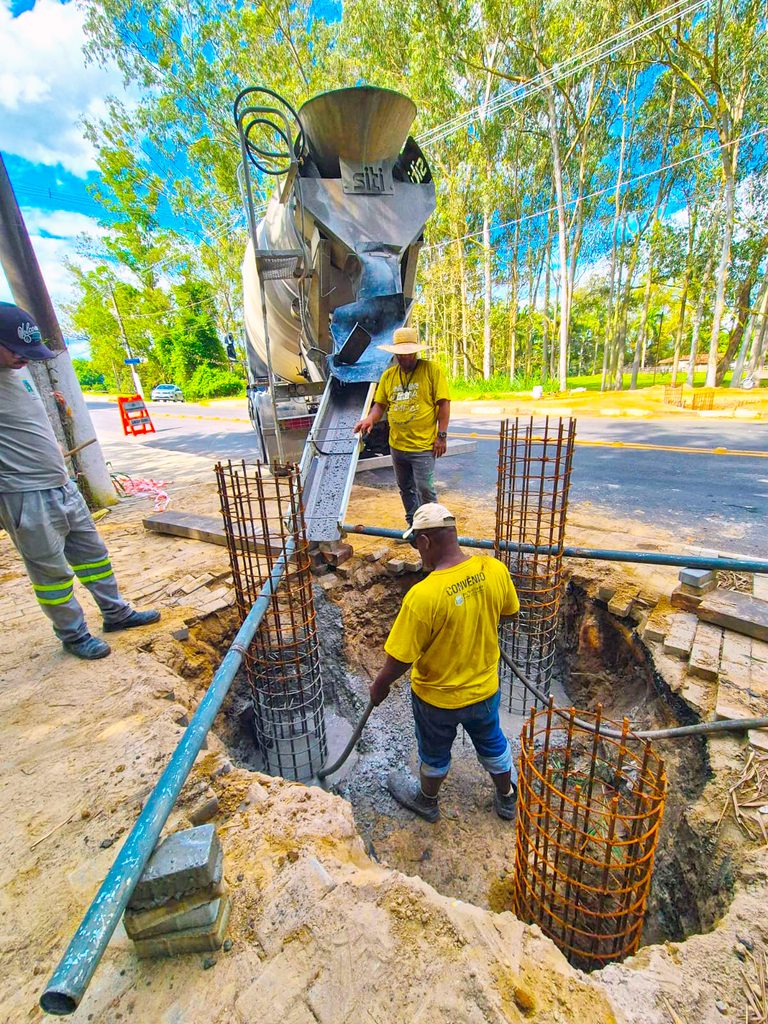 Avenida Theodorico Cavalcante recebe novo pórtico como parte da revitalização da região